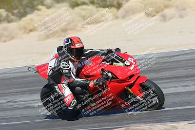 media/Dec-01-2025-Moto Forza (Mon) [[2daa91e15f]]/2-Intermediate Group/Session 4 Turn 9/